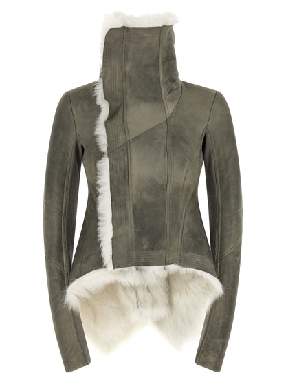 This Jacket by Rick Owens for women in lambskin leather & shearling gray showcases a magnificent silhouette, meticulously crafted with a distinctive and functional for a magnificent finish.