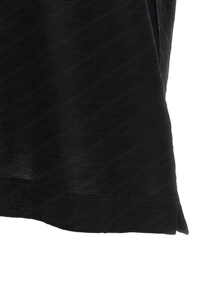 T-Shirt by Hugo Boss for men in cotton black & jacquard showcases a dramatic silhouette, elegantly detailed with a dramatic and for a truly dramatic finish.