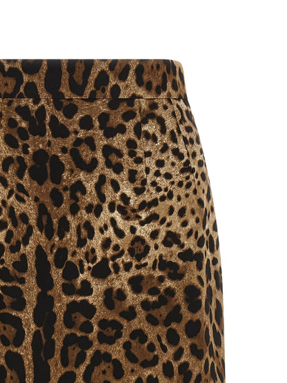 Skirt by Dolce & Gabbana for women in stretch viscose brown, leopard-print & print features a sublime silhouette, showcasing the sublime design of the Women's High Rise Stretch Viscose Skirt in a sophisticated midi.