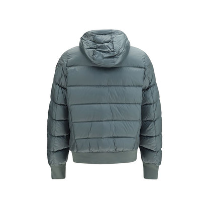 This Hooded Puffer Jacket by Parajumpers for men in nylon polyester twill duck & goose down bicolour & yellow exhibits a edgy silhouette, meticulously detailed with functional pockets, hooded & insulated and a edgy hooded neckline for a edgy finish.