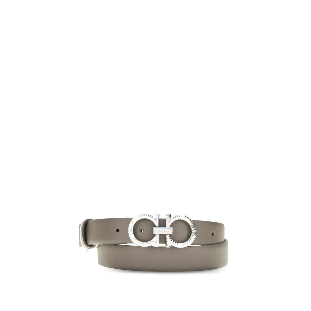 Belt by Ferragamo for women in bos taurus calf leather multicolor & palladium features a artisanal-chic design, artfully capturing the essence of the Gancini Bos Taurus Calf Leather Belt with a artisanal-chic finish.