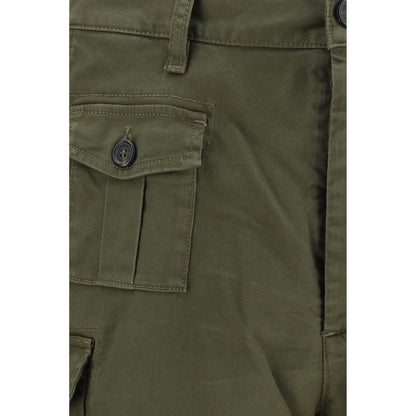 Bermuda Shorts by Dsquared² for men in stretch cotton bicolour features an tailored silhouette, showcasing a tailored straight & regular-fit with a short and for a sophisticated look.