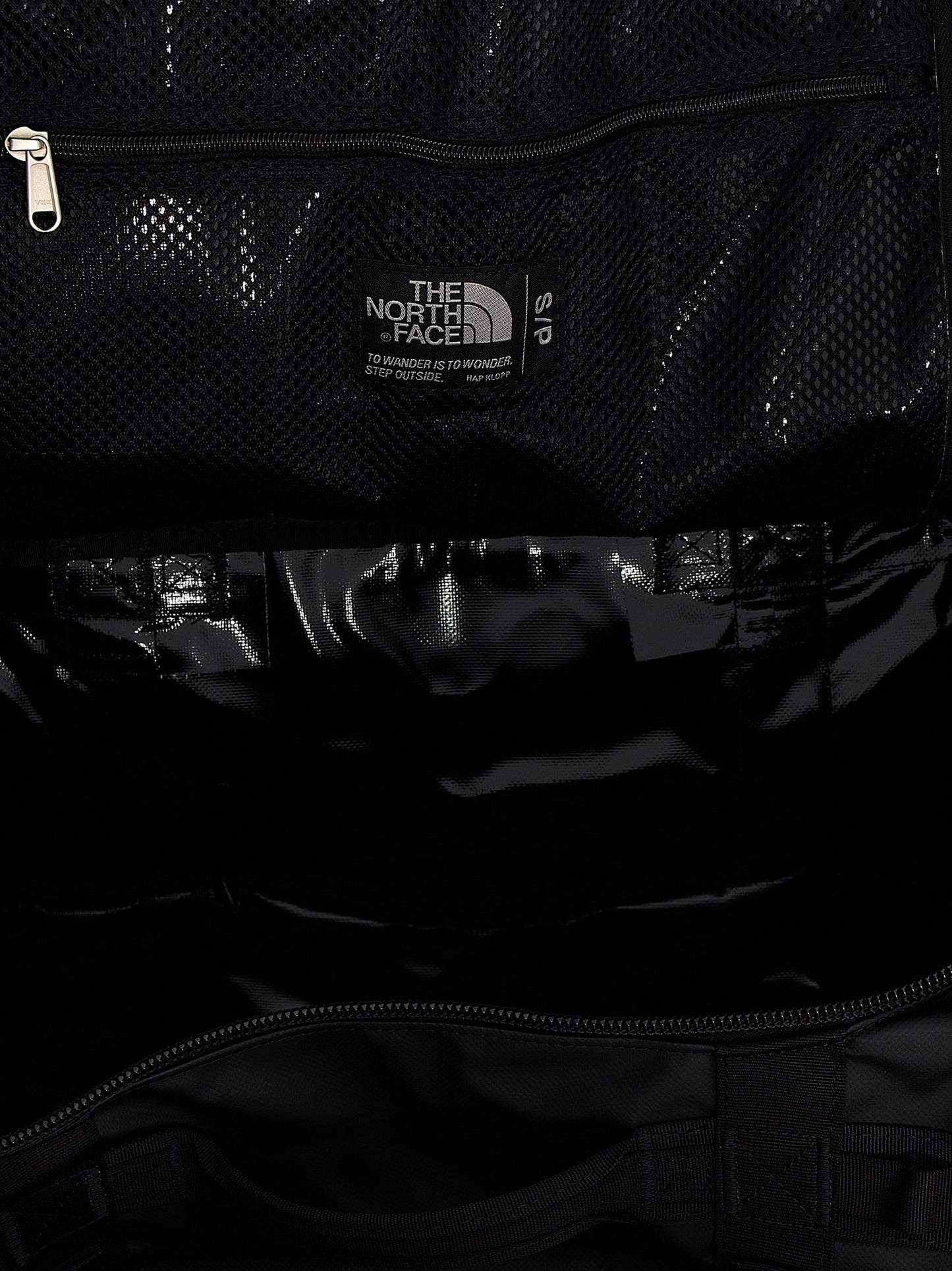 Small Travel Flap Backpack by The North Face for unisex in lyocell polyester mesh black features an ultra-portable silhouette from the Base Camp Duffel City Lyocell Polyester Mesh Small Travel Flap Backpack range, with a secure flap & zipper, ample , and versatile backpack-strap, adjustable-strap & handle.