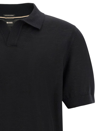 Polo Shirt by Hugo Boss for men in virgin wool black showcases a enviable silhouette, featuring a refined v-neck neckline and for a enviable finish.