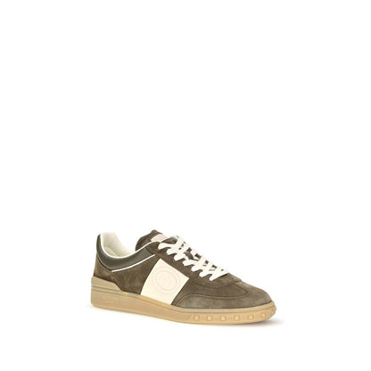 Sneakers by Valentino Garavani for men in bos taurus suede calfskin leather bicolour & signature features a chic design, perfectly showcasing the chic low-top style of this Rockstud V Logo Men's Low Top Bos Taurus Suede Calfskin Leather Sneakers.