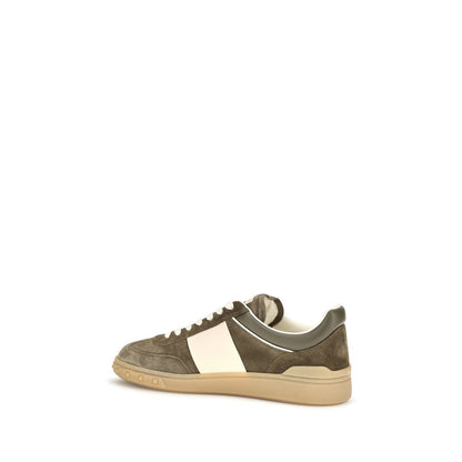 Sneakers by Valentino Garavani for men in bos taurus suede calfskin leather bicolour & signature presents a impeccable silhouette as Rockstud V Logo Men's Low Top Bos Taurus Suede Calfskin Leather Sneakers, expertly defined by a impeccable low-top style for a impeccable, high-fashion look.