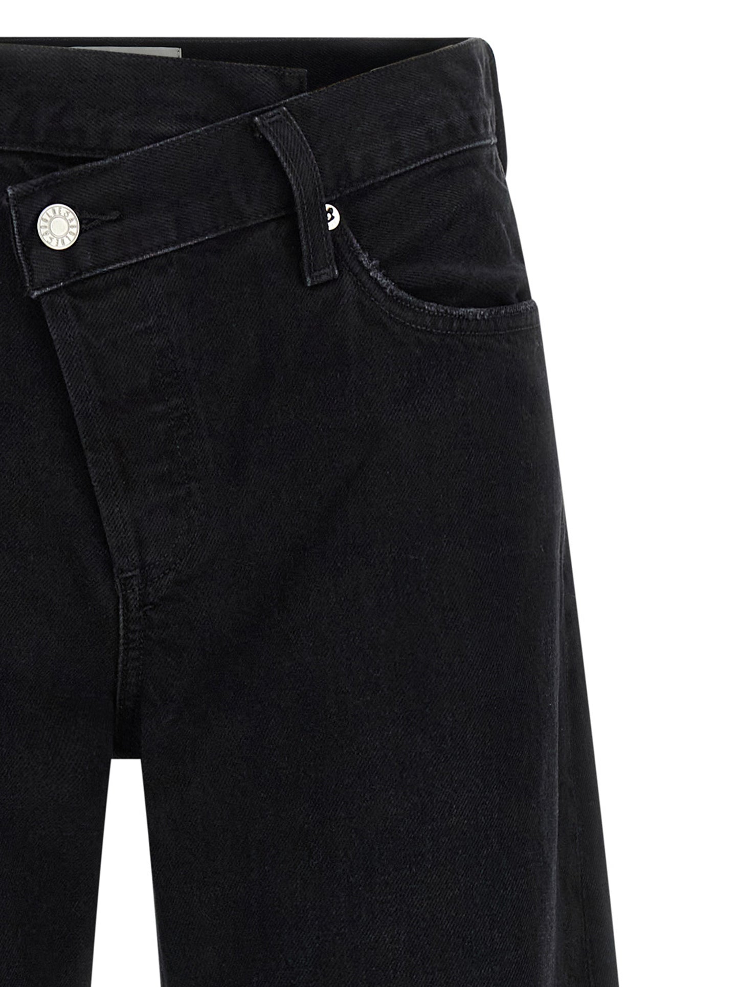 Jeans by Agolde for women in denim cotton black & silver features an sophisticated and relaxed-fit with a precise long, creating a sophisticated and sophisticated silhouette.