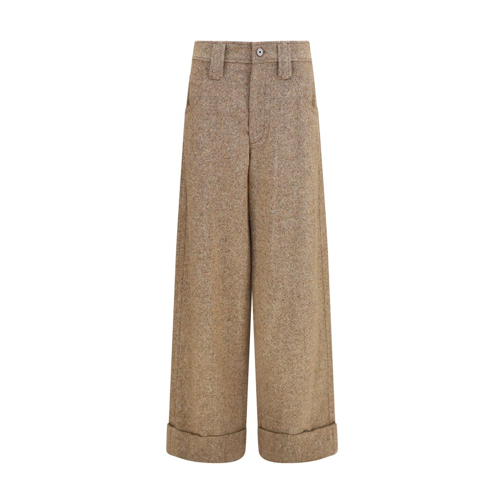 Casual Pants by Brunello Cucinelli for women in polyamide & merino wool beige features an sophisticated and regular-fit with a precise long, creating a sophisticated and sophisticated silhouette.