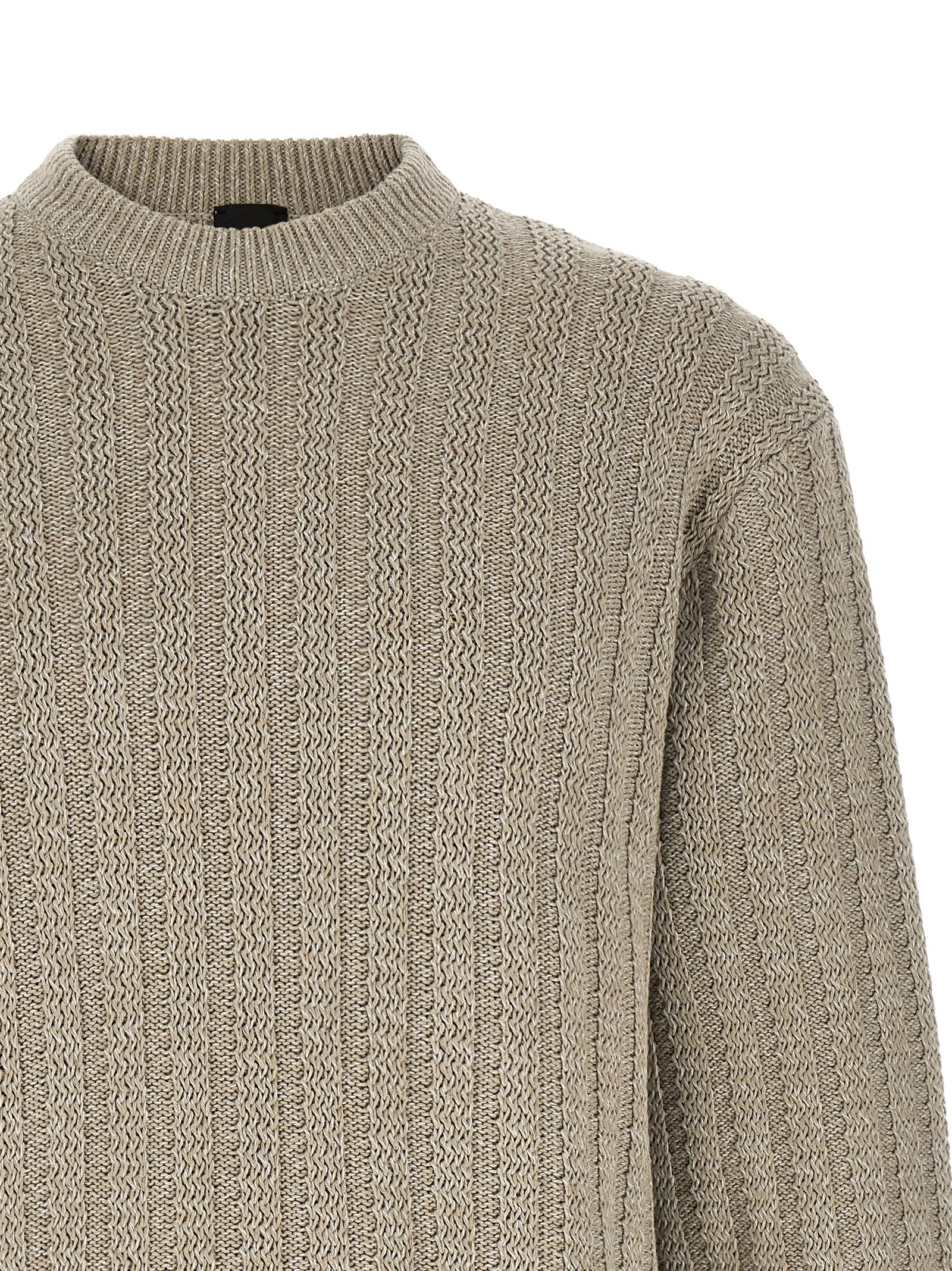 Cardigan by Hugo Boss for men in cotton beige & jacquard features an impeccable silhouette, showcasing a sophisticated and detail for a truly impeccable finish.