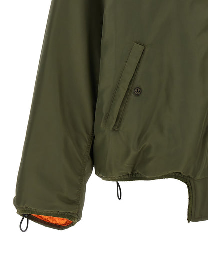 This Bomber Jacket by MM6 Maison Margiela for women in polyamide bicolour, green, olive, orange, white & signature exhibits a edgy silhouette, meticulously detailed with functional and a edgy for a edgy finish.