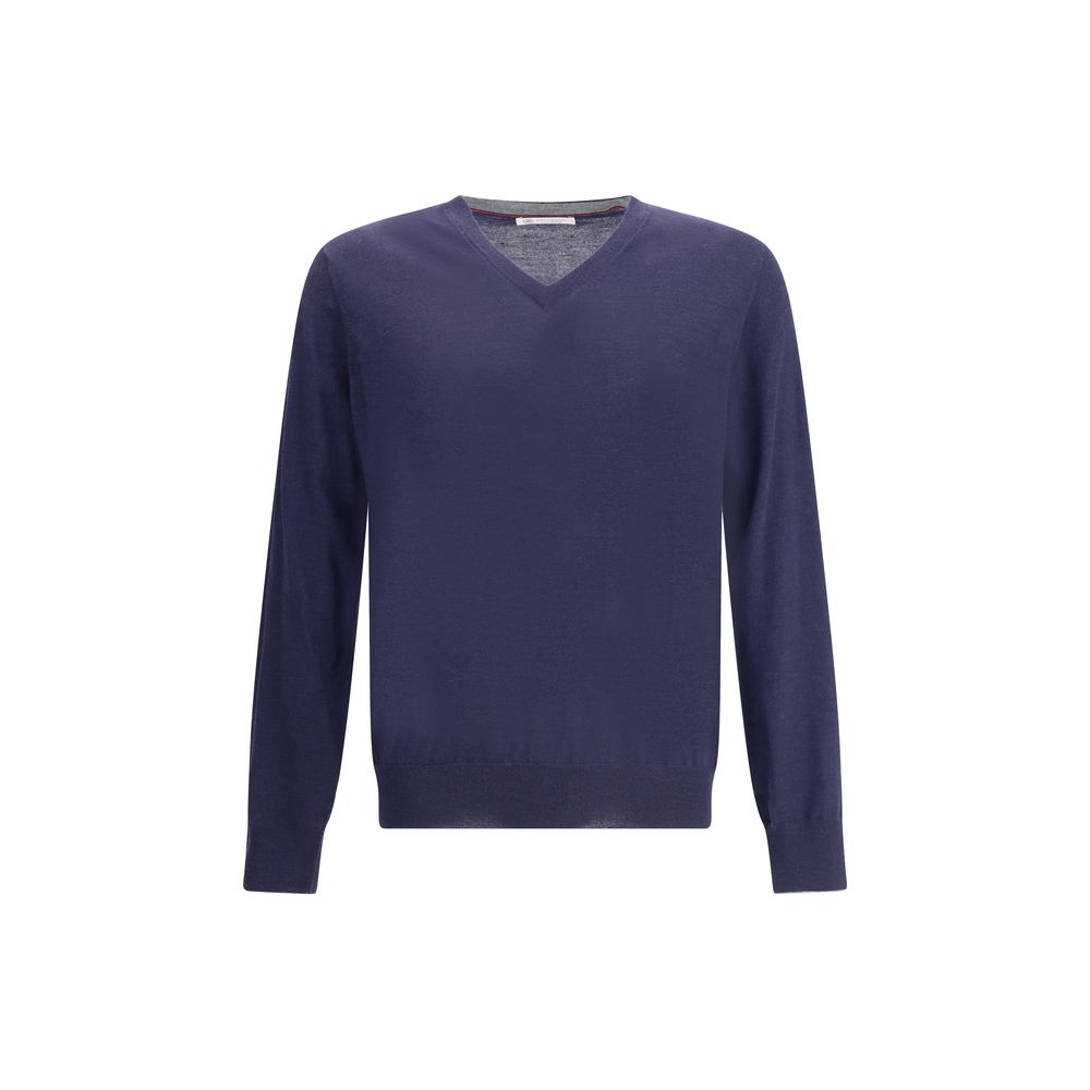 Sweater by Brunello Cucinelli for men in virgin cashmere wool & capra leather blue showcases a discreet silhouette, finished with a discreet v-neck neckline and for a discreet look.