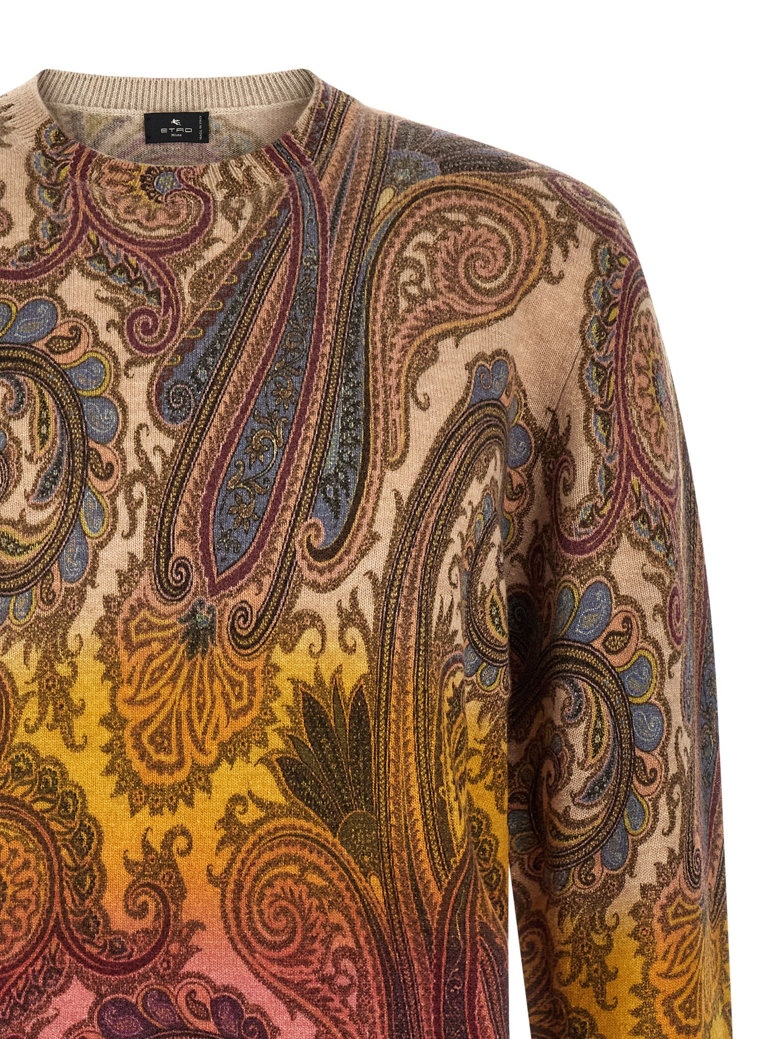 Cardigan by Etro for men in wool multicolor & paisley features an impeccable silhouette, showcasing a sophisticated and detail for a truly impeccable finish.