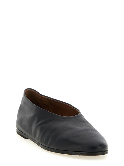 Ballet Flat Shoes by Marsell for women in calfskin leather black & brown features an statuesque silhouette from the Women's Calfskin Leather Ballet Flat Shoes collection, showcasing a and a statuesque for a statuesque look.
