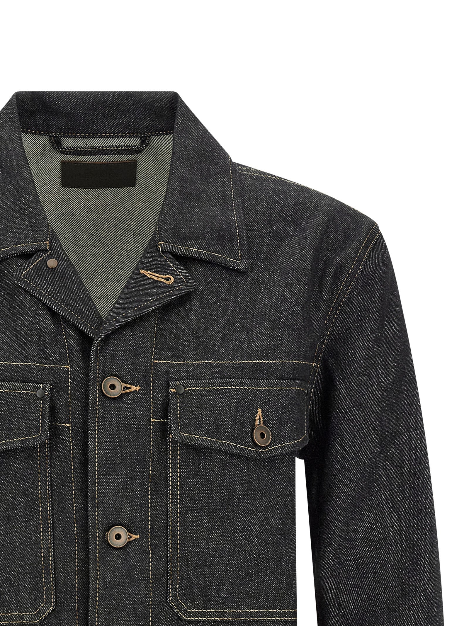 This Trucker Jacket by Lemaire for men in denim cotton blue exhibits a edgy silhouette, meticulously detailed with functional pockets and a edgy for a edgy finish.