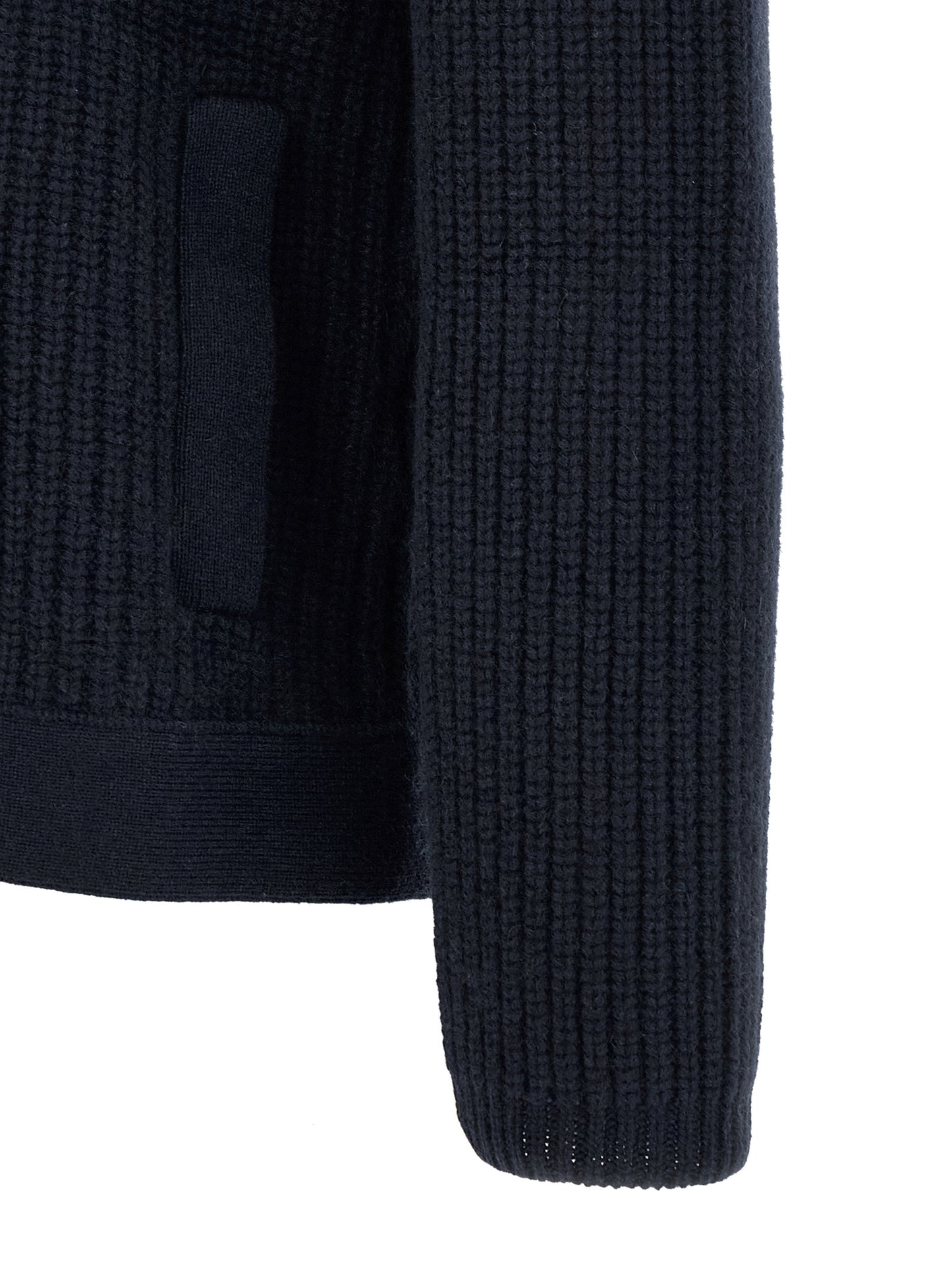 Cardigan by Brunello Cucinelli for men in cashmere navy showcases a luxurious silhouette, meticulously detailed with a sophisticated and for a refined finish.