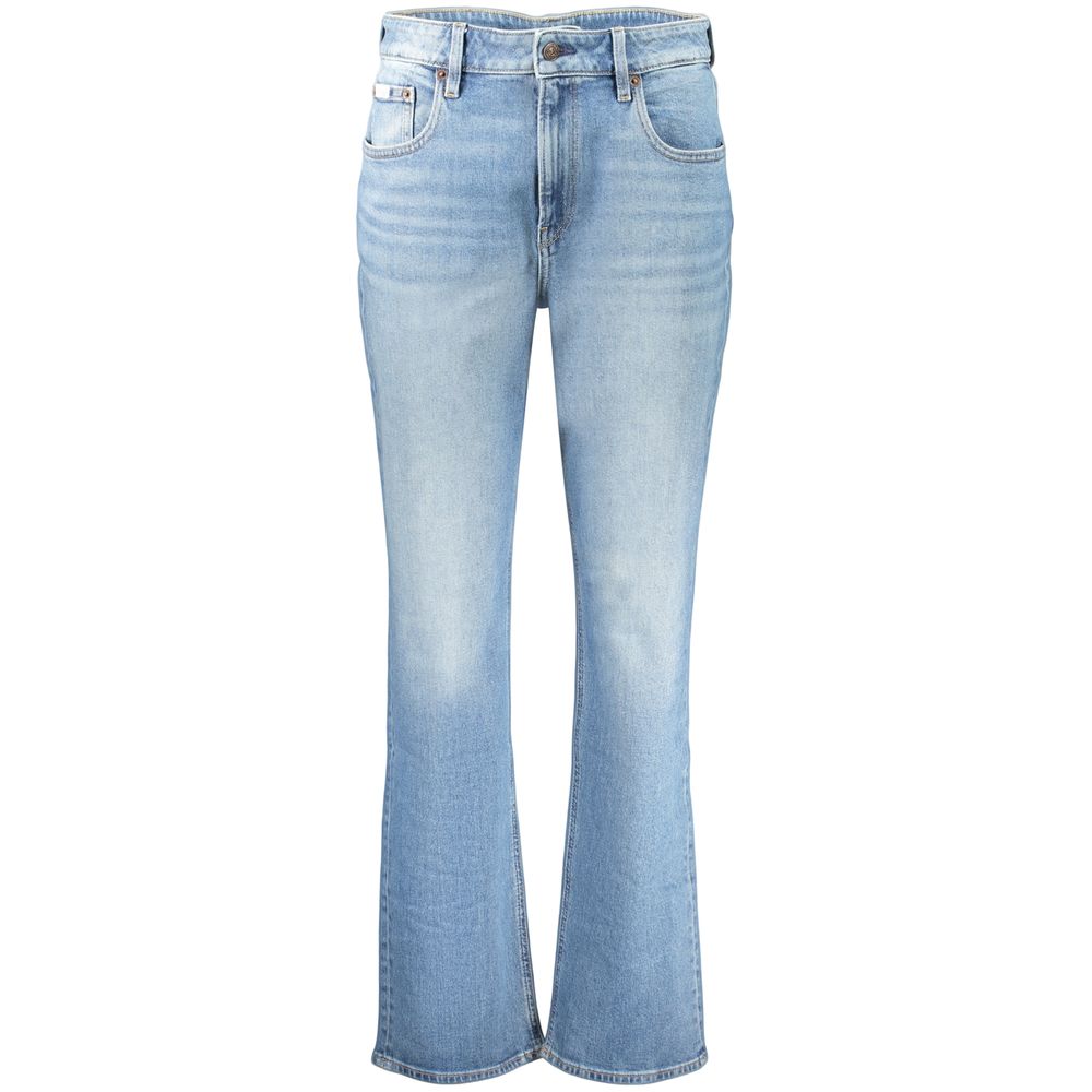 Jeans by Calvin Klein for women in stretch denim cotton blue & signature features an sartorial straight-leg and long with a high rise cut for a sartorial finish.