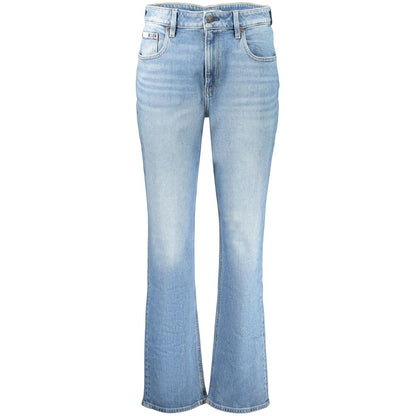 Jeans by Calvin Klein for women in stretch denim cotton blue & signature features an sartorial straight-leg and long with a high rise cut for a sartorial finish.