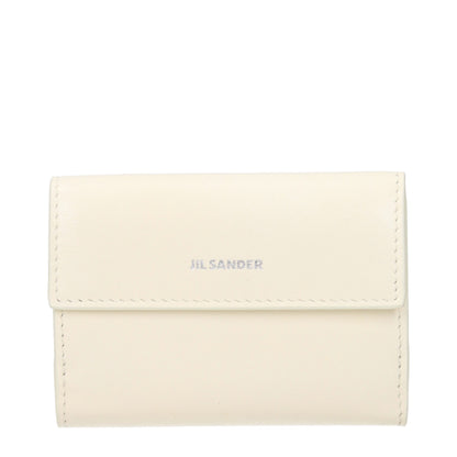 Wallet by Jil Sander for women in leather white showcases a discerning silhouette, artfully capturing the essence of Leather Wallet with its functional .
