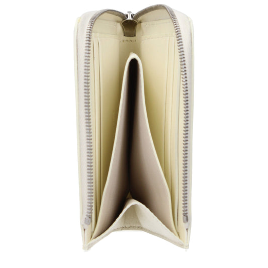 Wallet by Jil Sander for women in leather white showcases a discerning silhouette, artfully capturing the essence of Leather Wallet with its functional .