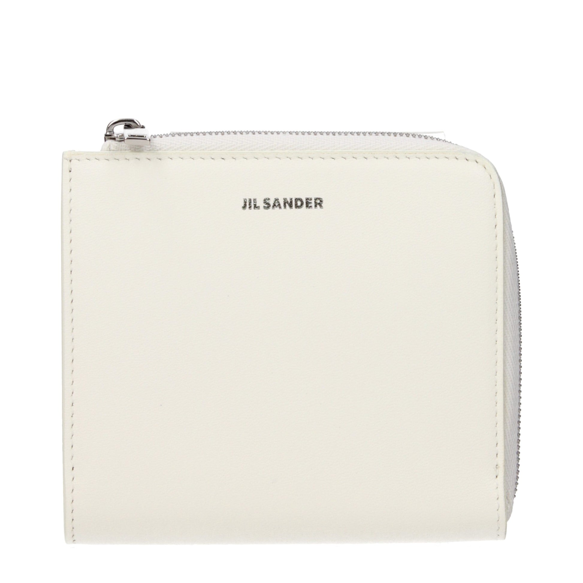 Wallet by Jil Sander for women in leather white presents a streamlined silhouette, showcasing the sophisticated design of the Leather Wallet collection with functional .