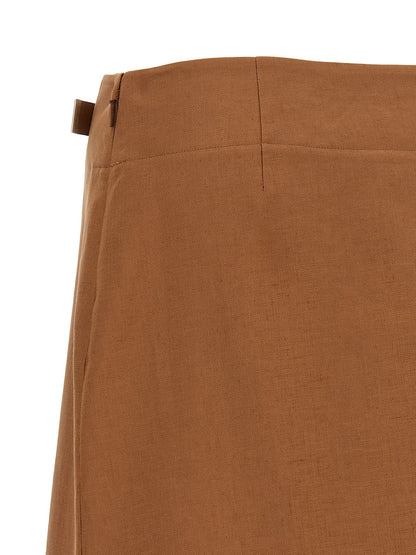 Skirt by Fendi for women in linen cotton & leather brown & gold showcases a dramatic silhouette, artfully capturing the essence of the Women's Flared High Rise Linen Cotton & Leather Skirt in a dramatic midi cut for a refined look.