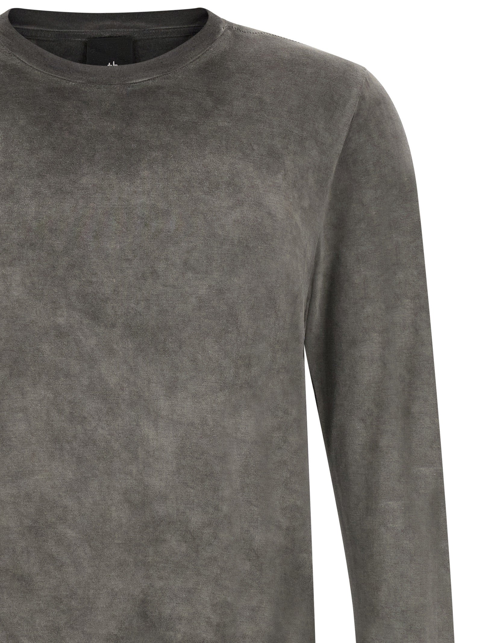 T-Shirt by Thom Krom for men in viscose gray features an edgy silhouette, meticulously detailed with a sophisticated and crew neckline for a truly edgy finish.