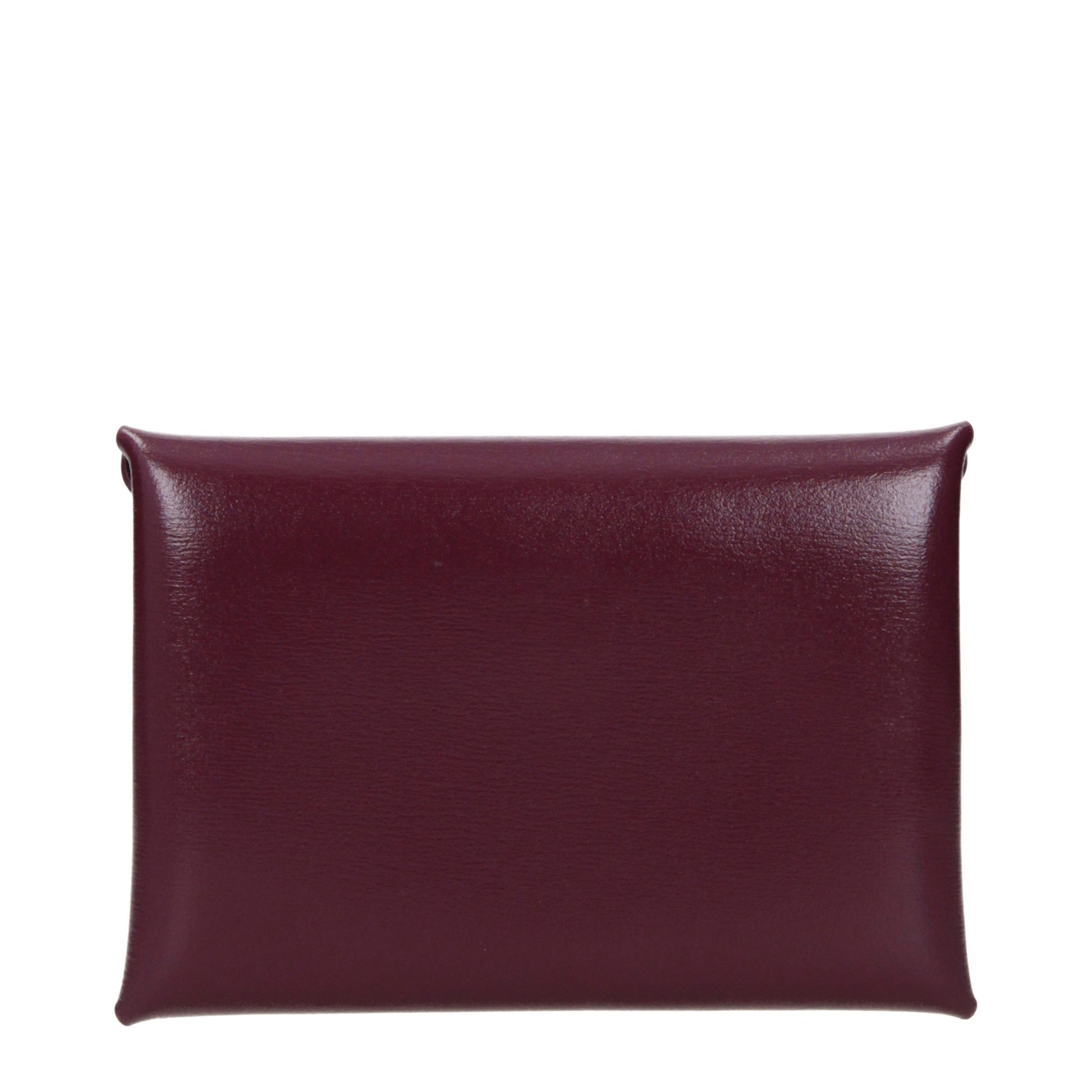 Wallet by Jil Sander for women in leather red showcases a enchanting silhouette, artfully detailed with the signature style of the Leather Wallet and functional coin-purse.