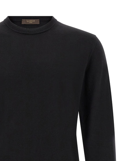 Cardigan by ZANONE for men in virgin wool black features a nuanced silhouette with a refined and nuanced detailing for a sophisticated look.