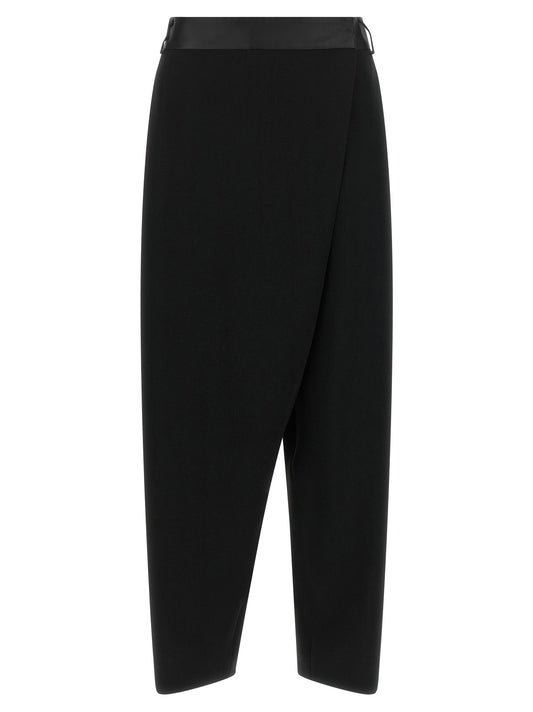 Trousers by Alberto Biani for women in polyester satin black features a artisanal silhouette, showcasing a sophisticated cropped with a cropped and for a artisanal finish.