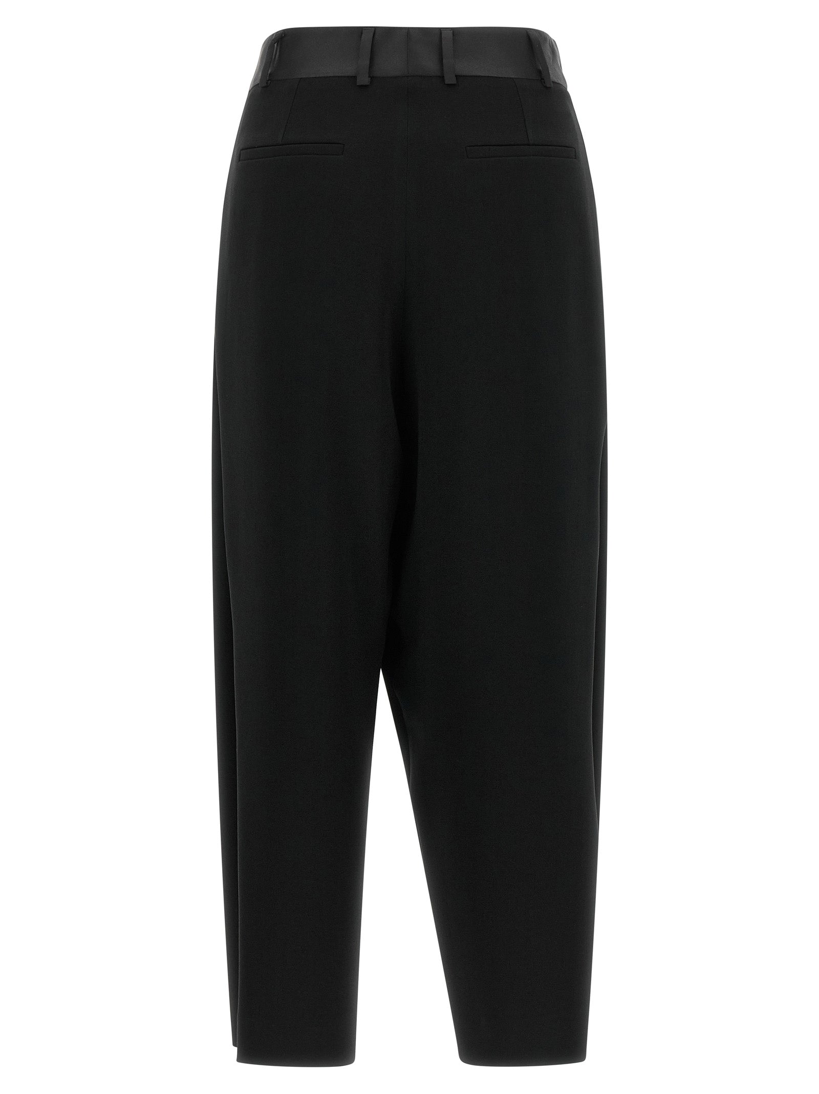 Trousers by Alberto Biani for women in polyester satin black presents a perennial silhouette, meticulously tailored with a cropped cut, cropped finish, and an elegant .