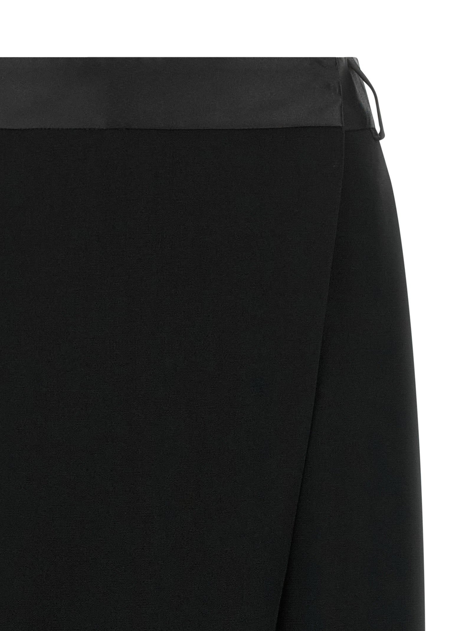 Trousers by Alberto Biani for women in polyester satin black features an sartorial silhouette, showcasing a precise cropped and cropped with a sartorial for a refined look.