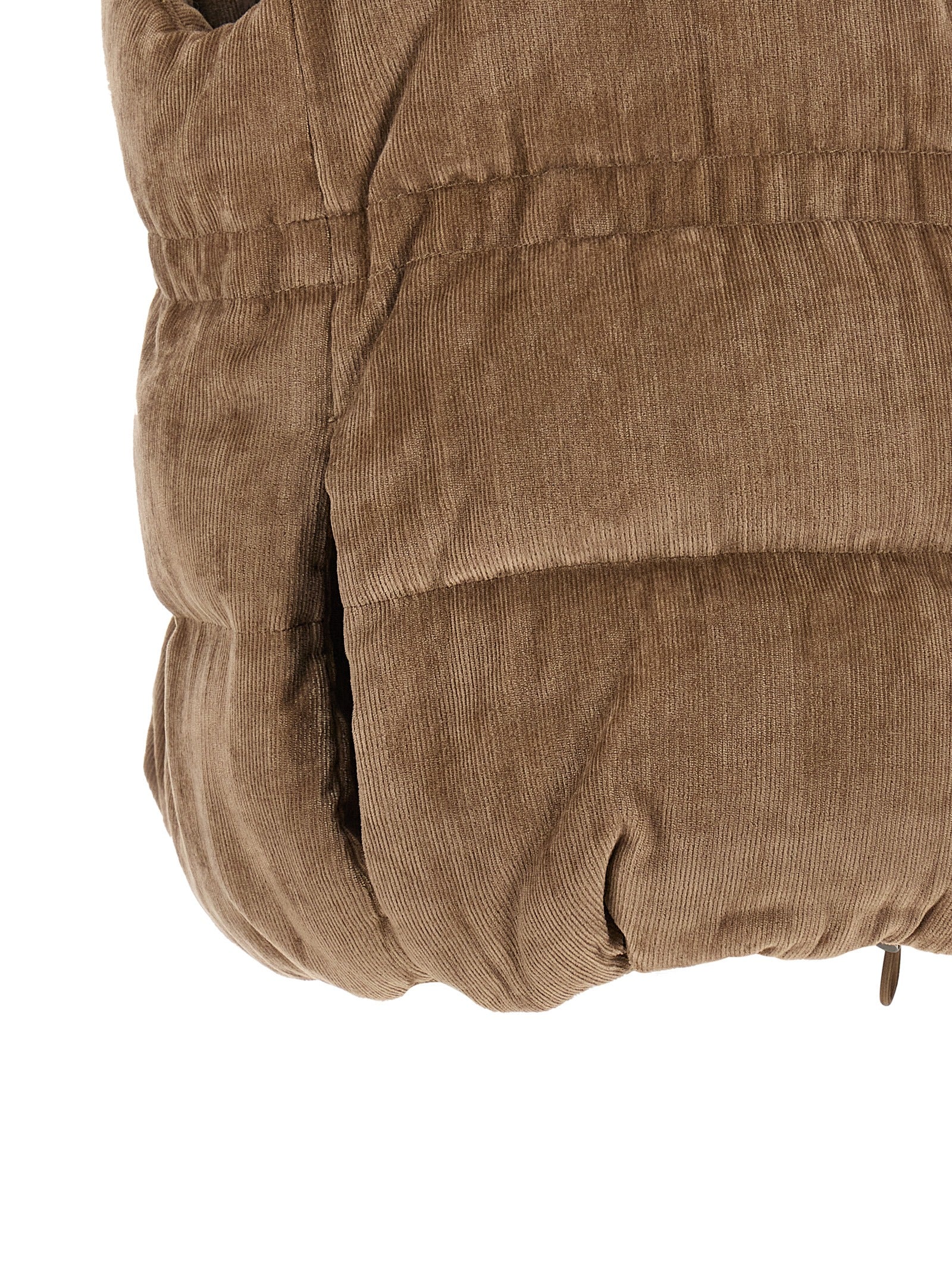Vest by Brunello Cucinelli for women in cashmere viscose corduroy beige features a chic silhouette, expertly detailed with a refined and premium insulated for a truly chic look.