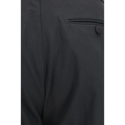 Trousers by Tom Ford for men in wool black features a sculptural silhouette, showcasing a sculptural straight-leg & regular-fit and long with a sophisticated for a sculptural finish.