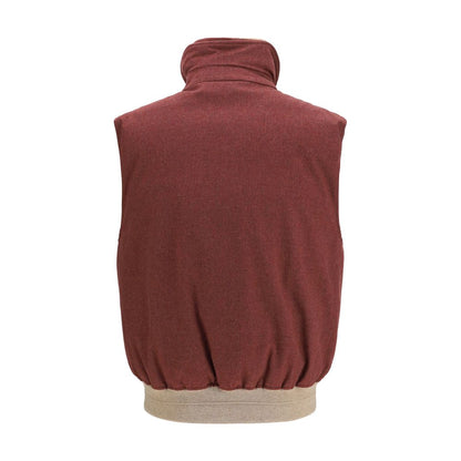 Vest by Brunello Cucinelli for men in wool goose-down & fur bordeaux features an on trend silhouette, showcasing a sophisticated high-collar neckline and premium pockets & insulated for a truly on trend finish.
