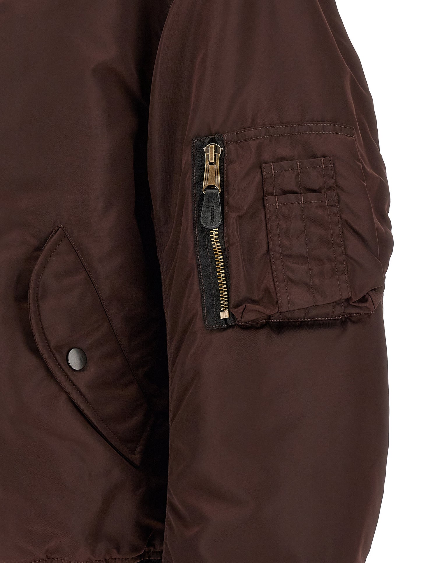 This Bomber Jacket by Maison Margiela for men in polyamide leather multicolor & patterned exhibits a edgy silhouette, meticulously detailed with functional pockets and a edgy for a edgy finish.