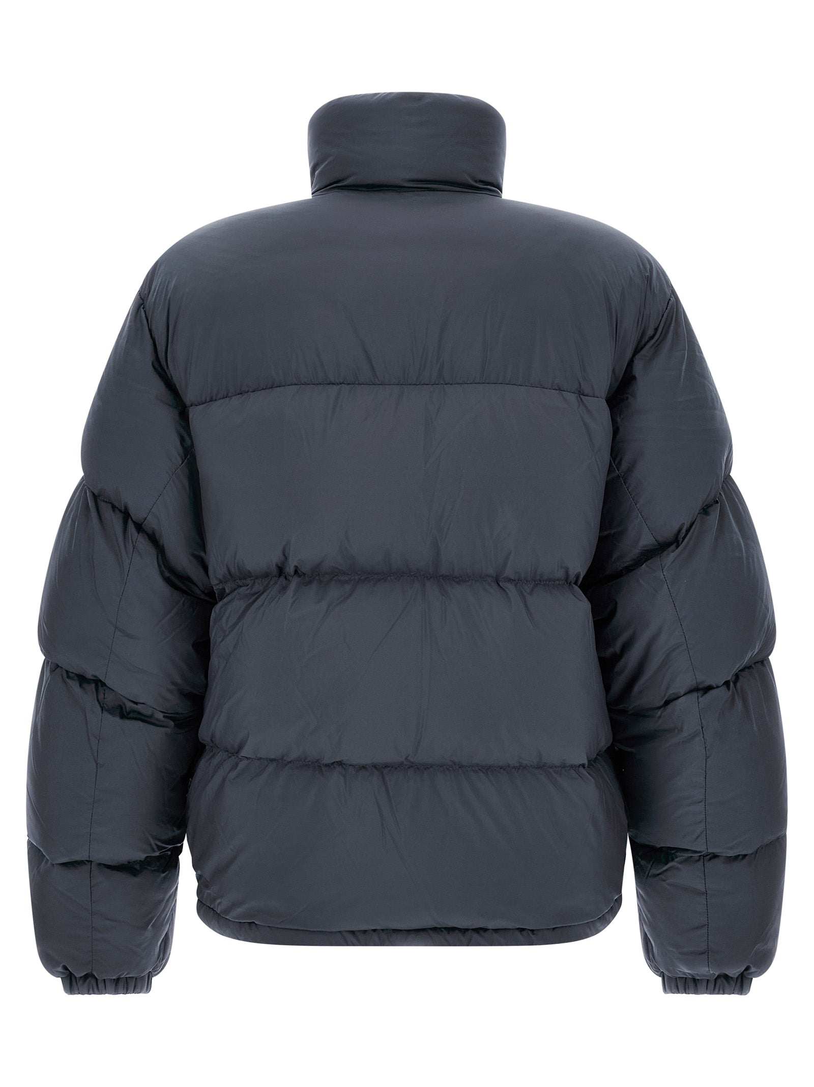 This Puffer Jacket by Canada Goose for men in polyamide gray exhibits a edgy silhouette, meticulously detailed with functional thermal & insulated and a edgy high-neck neckline for a edgy finish.