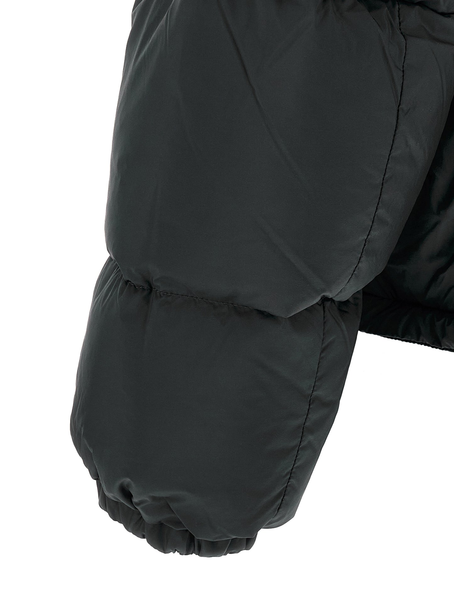 Puffer Jacket by Canada Goose for men in polyamide black features a city-ready silhouette, detailed with insulated and a city-ready high-neck neckline.