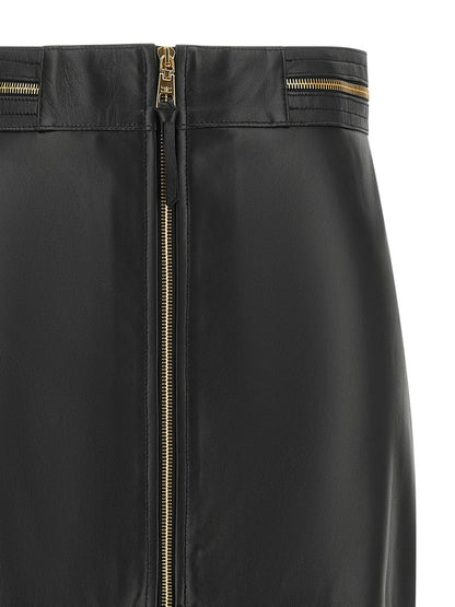 Skirt by Elisabetta Franchi for women in lambskin leather black & gold showcases a sultry silhouette, elegantly defined by its midi and the sophisticated sultry design of the Women's Pencil High Rise Lambskin Leather Skirt.