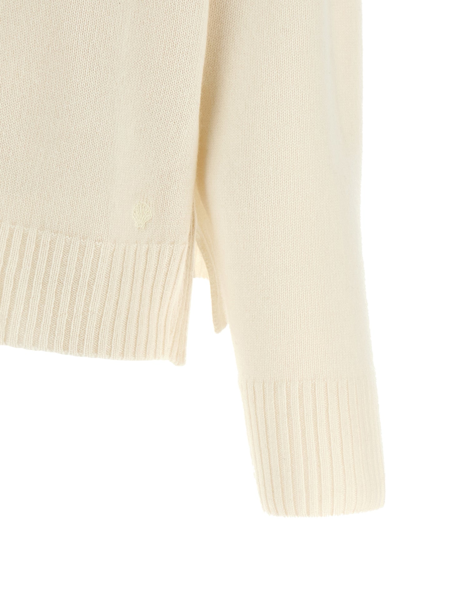 Cardigan by Loulou De Saison for women in cashmere ivory & white presents a textural silhouette, artfully finished with a textural and for a sophisticated, textural look.