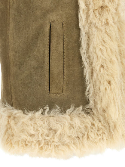 Vest by Etro for women in suede lamb leather & shearling beige, cream, olive & paisley showcases a utilitarian silhouette, artfully incorporating pockets and a utilitarian for a truly utilitarian finish.