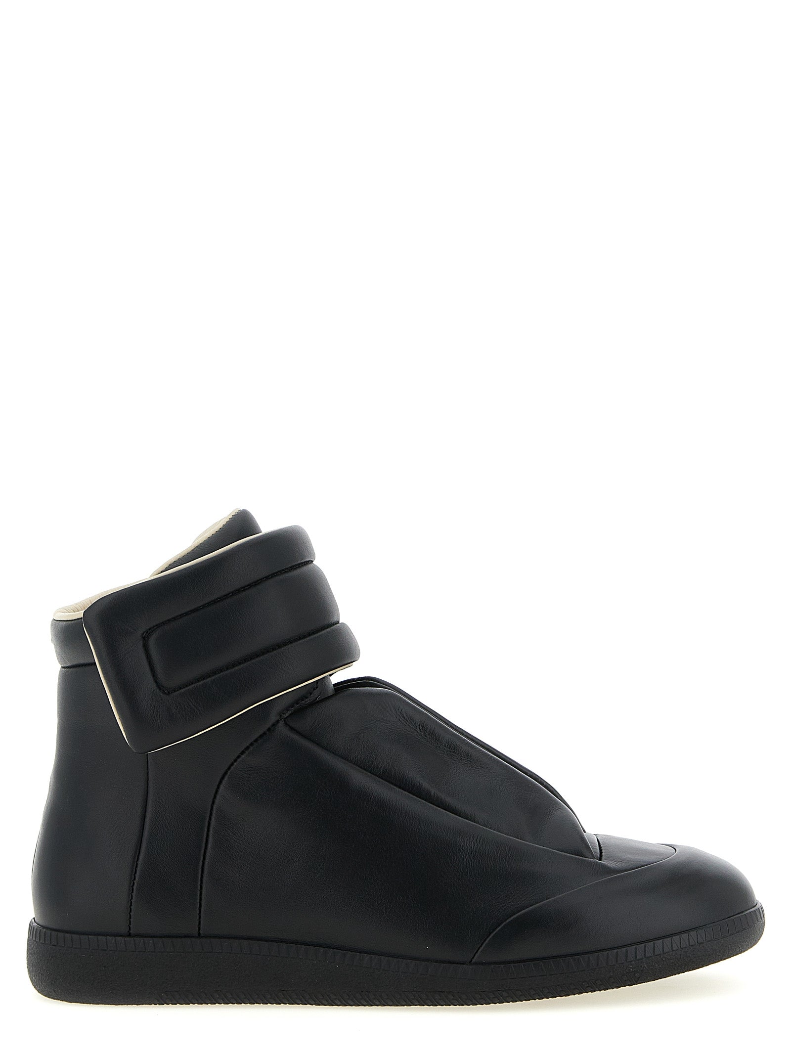 Sneakers by Maison Margiela for men in calfskin leather black & signature features an timeless silhouette from the Men's Chunky Calfskin Leather Sneakers collection, showcasing a signature chunky style with an timeless finish.