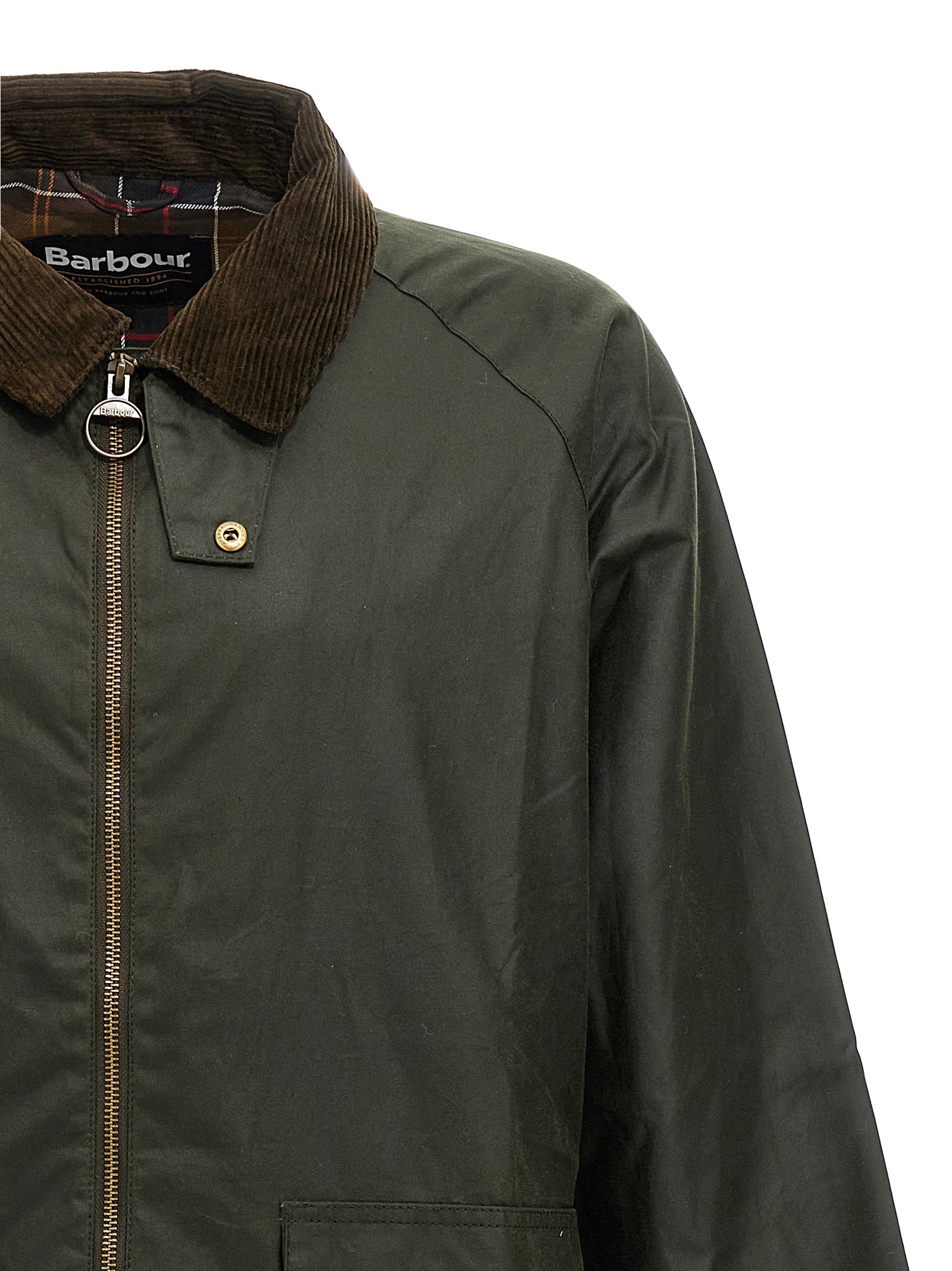 Overcoat by Barbour for men in cotton corduroy bicolour & green showcases a enveloping silhouette, detailed with distinctive pockets and a enveloping .