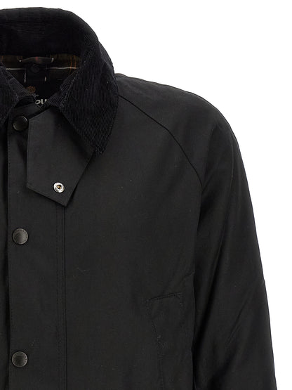 Jacket by Barbour for men in cotton corduroy black showcases a enveloping silhouette, artfully detailed with a enveloping and premium pockets for a truly enveloping finish.