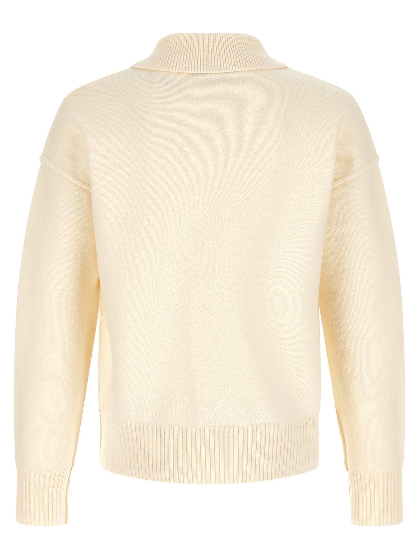 This Polo Shirt by Ami Paris for men in wool bicolour, black, white & signature presents a flawless silhouette, showcasing flawless detailing and a refined for a truly flawless aesthetic.