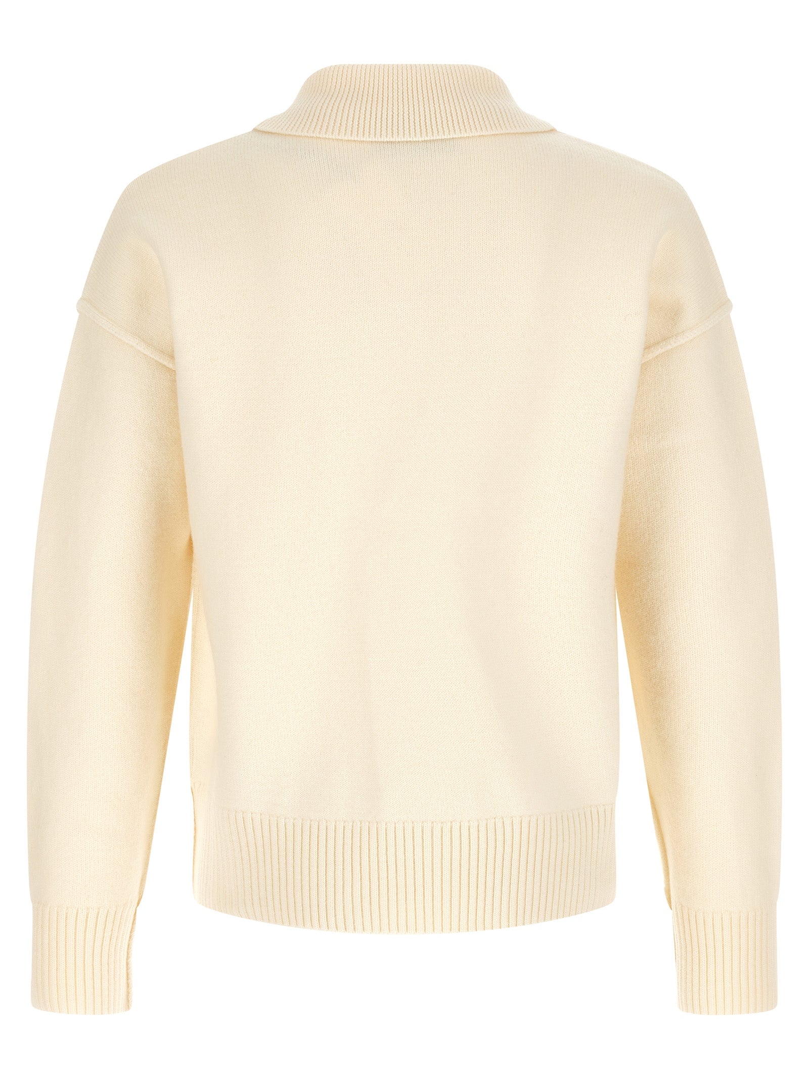 This Polo Shirt by Ami Paris for men in wool bicolour, black, white & signature presents a flawless silhouette, showcasing flawless detailing and a refined for a truly flawless aesthetic.