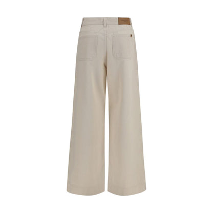 Trousers by Max Mara for women in denim cotton white features an sartorial silhouette, showcasing a precise regular-fit & wide and long with a sartorial for a refined look.