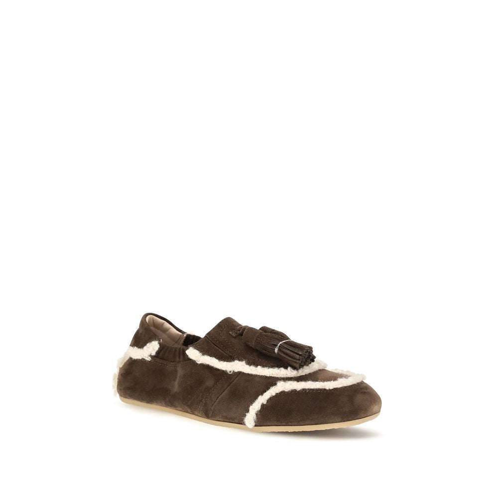 This Flat Loafer Slip-On Shoes by Fratelli Rossetti for women in suede leather & fur brown & patterned features an exquisite silhouette from the Women's Suede Leather & Fur Flat Loafer Slip-On Shoes collection, defined by a sophisticated flat and elegant .