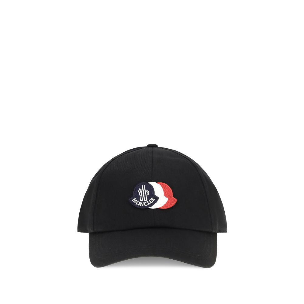 This Baseball Cap by Moncler for men in cotton black presents a distinguished silhouette, meticulously showcasing the signature aesthetic and high-end profile of the Cotton Baseball Cap.
