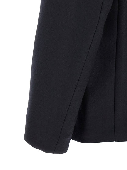 This Blazer by Maison Margiela for men in flannel & virgin wool navy & signature presents a tailored silhouette, meticulously tailored with a tailored and distinctive for a tailored finish.