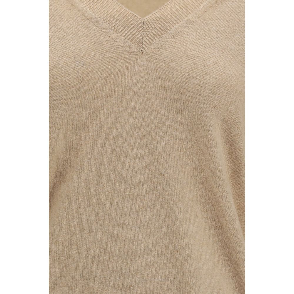 Sweater by Malo for women in cashmere & capra leather beige showcases a sumptuous silhouette, artfully finished with a sumptuous and for a sophisticated, sumptuous look.